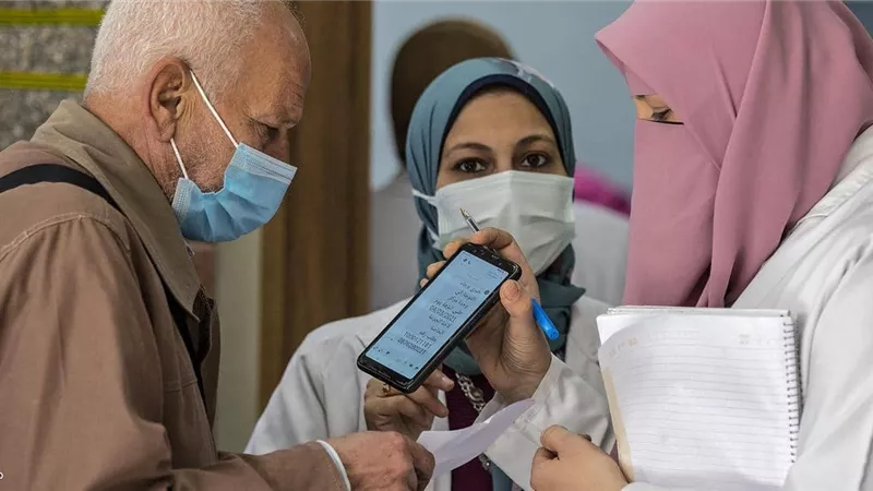 هؤلاء في المقدمة..الصحة تعلن آلية الحصول على لقاح كورونا | فيديو