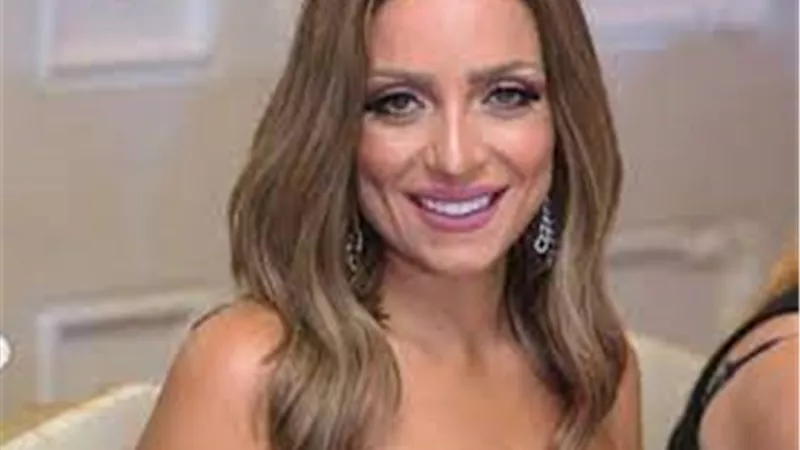 منهم ريم البارودي.. فنانات حملن لقب الزوجة الثانية | شاهد