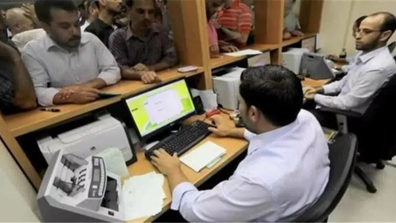 بالقانون ..خصم 50 % من أجر الموظف في هذه الحالة