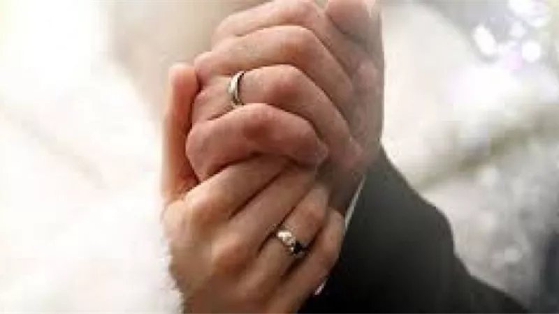 الإفتاء تحددها..ضوابط ملاطفة الرجل لزوجته في نهار رمضان