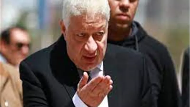 بسبب مرتضي منصور..كواليس مثيرة في تقديم لجنة الزمالك استقالتها