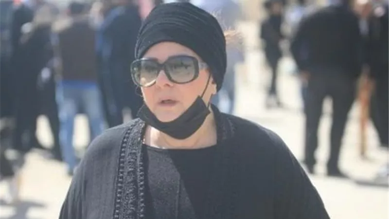  رئيس لجنة مكافحة كورونا يكشف عن مفاجأة بشأن الحالة الصحية لدلال عبد العزيز 