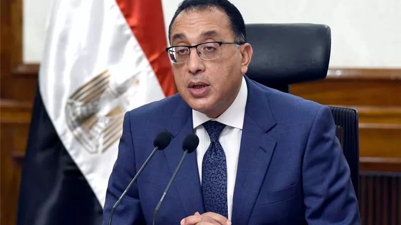 قرار عاجل من الحكومة بشأن استمرار إقامة الموالد ومنع سرادقات العزاء والأفراح