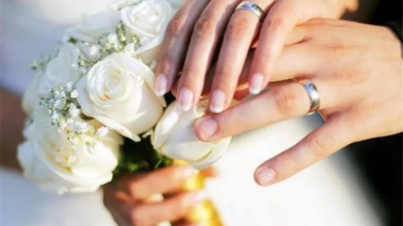 الإفتاء تحسم الجدل.. ما حكم الزواج في شهر شوال؟