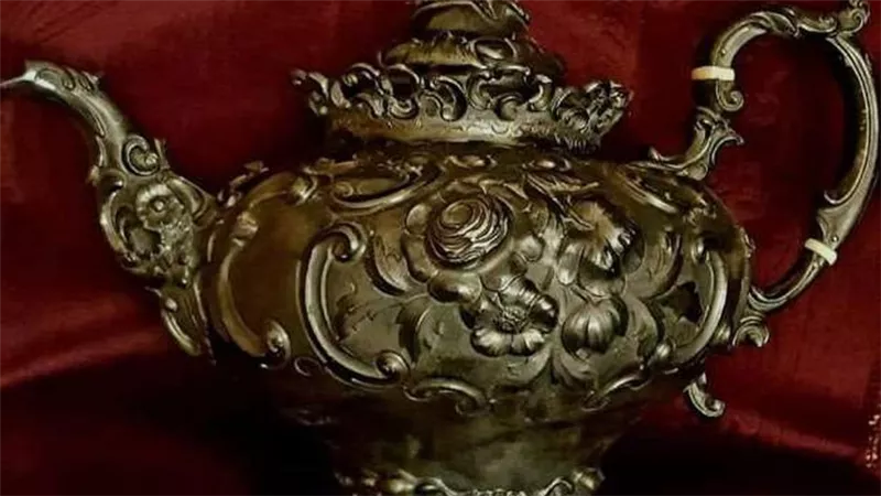 سندرة متر × متر..نجل مالك شقة الزمالك يكشف حقيقة المخبأ السري