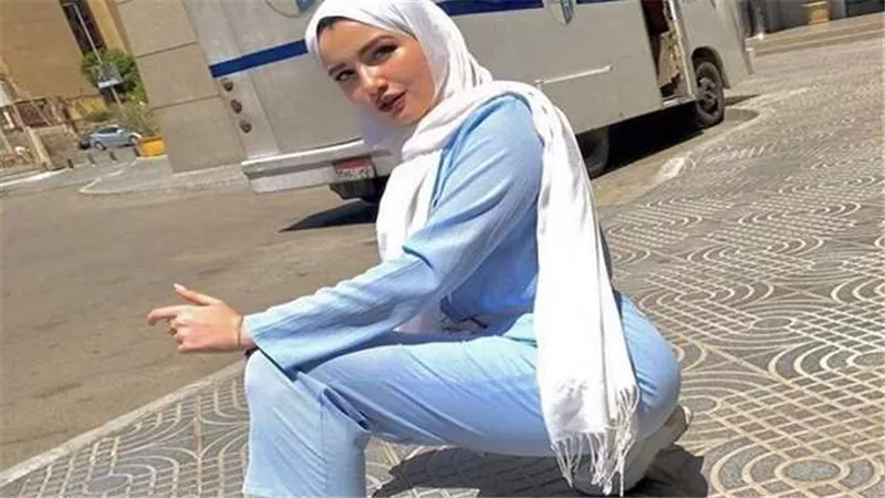 دعت فتيات لـ لقاءات محرمة.. تفاصيل مثيرة عن هروب حنين حسام والحكم بسجنها