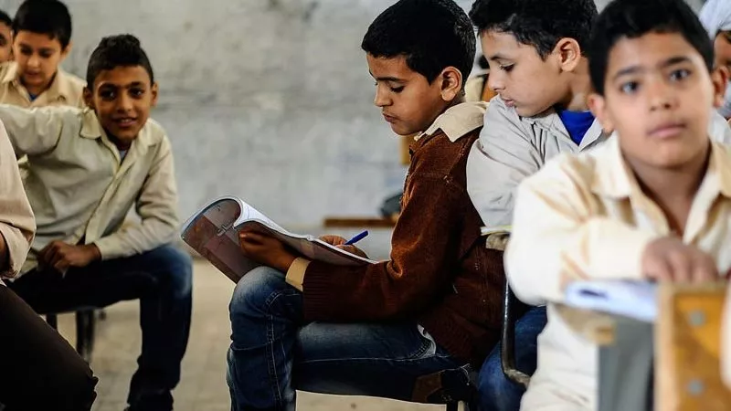 التفاصيل الكاملة..10 فئات معفاة من المصروفات الدراسية بالعام الجديد