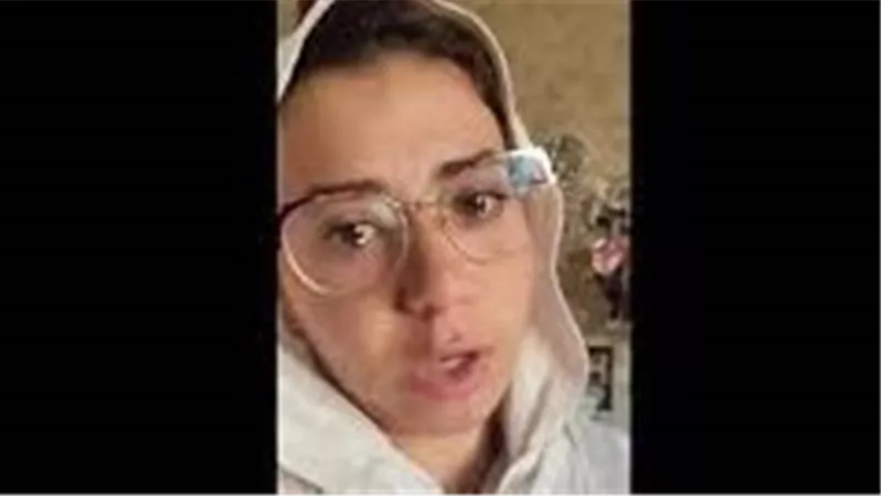 بيضغطوا علينا علشان نقلع..انهيار فتاة لمنعها من نزول حمام السباحة بـ
