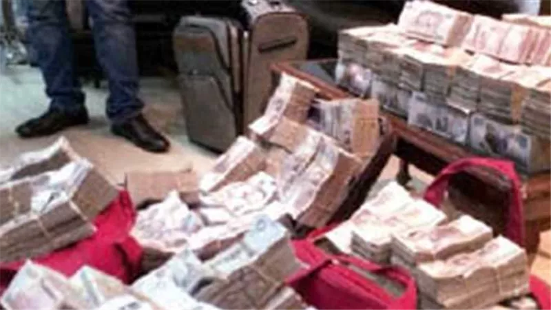 اكتشف أولاده امتلاكه ثروة 22 مليون جنيه.. القصة الكاملة لمليونير سوهاج الذي أوهم أسرته بفقره