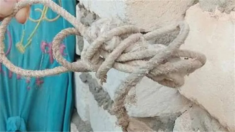 لقينا سحر في الهدوم.. انتحار شاب في ظروف غامضة بالضبعة
