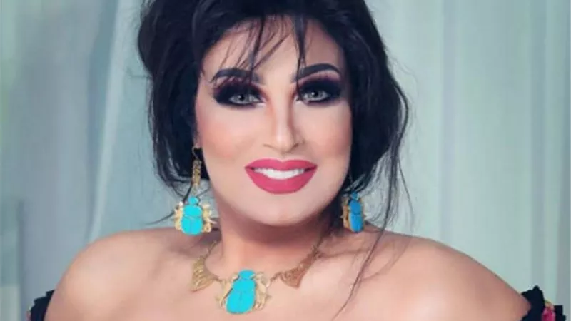  عاملة تجميل في خدودها.. فيفي عبده تثير الجدل بمقطع فيديو جديد | شاهد 