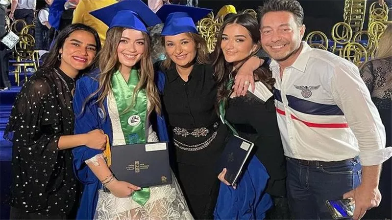 على أغنية سقف بالرقص والغناء.. ليلى أحمد زاهر تحتفل بتخرجها من الثانوية| شاهد