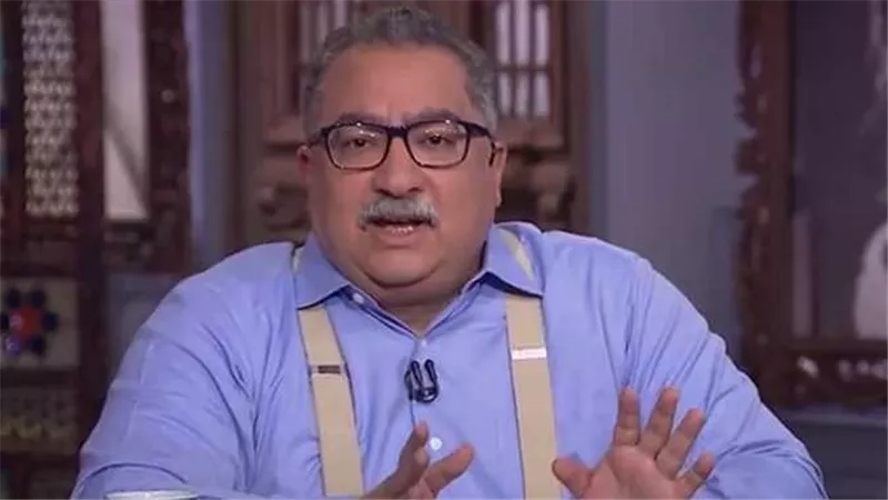 كذب فاجر وعار على السلفيين.. تعليق ناري من إبراهيم عيسى على محمد حسين يعقوب | شاهد