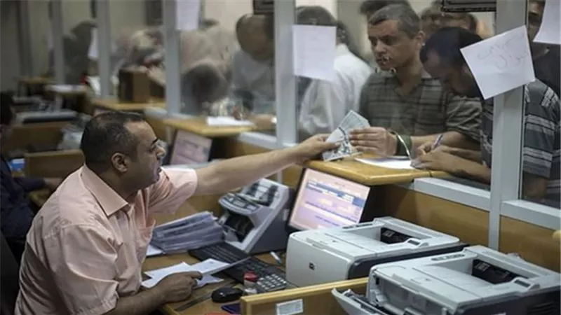 علاوة للقطاع الخاص وحوافز إضافية.. بشرى سارة من الحكومة للمصريين 