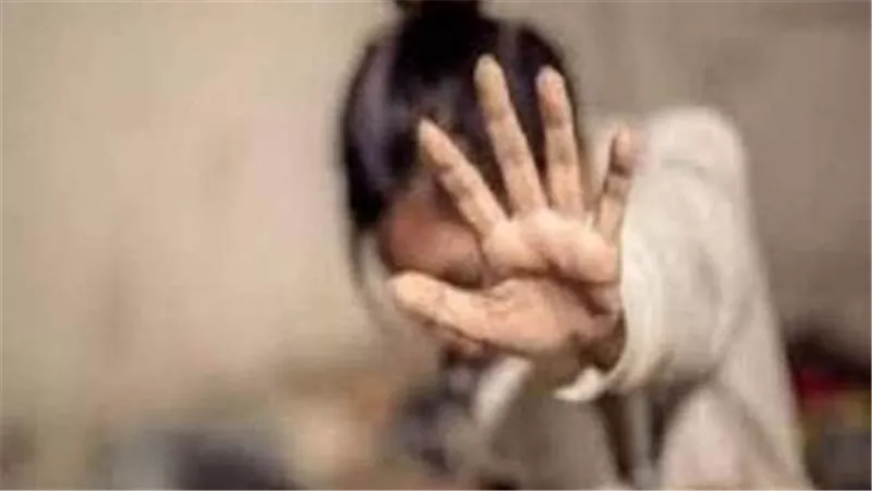 شكوا في سلوكها..الطب الشرعي يفجر مفاجأة عن عذرية الفتاة القتيلة بالصف 