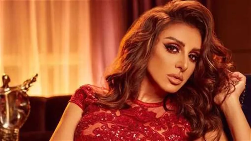 كل يوم بحال.. أنغام تصف الرجال بـ«المجانين» | شاهد