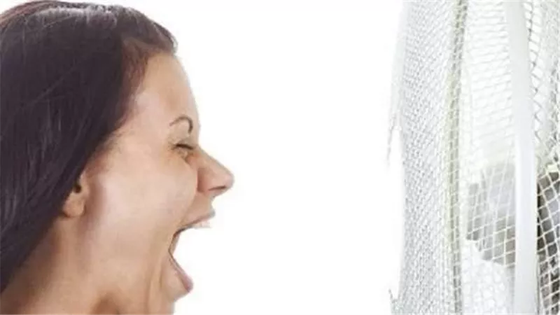  هل تشعر بالقلق؟..علامات تشير إلى إصابتك بمرض نفسي