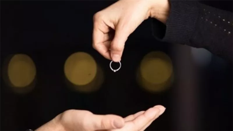 عايزني أبطل تدخين.. مش هتصدق حكاية أغرب طلب طلاق 