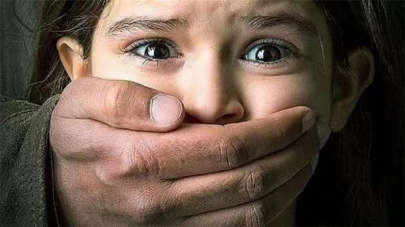  مولد تحرش فى أوسيم.. تفاصيل مثيرة في التحرش بطفلتين أكبرهما 8 سنوات 