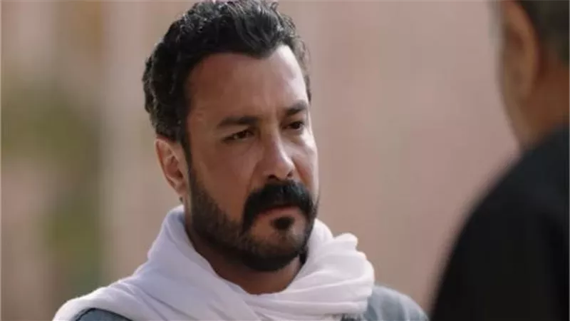 بقلوب سوداء.. الموت يفجع الفنان محمد رجب | شاهد 