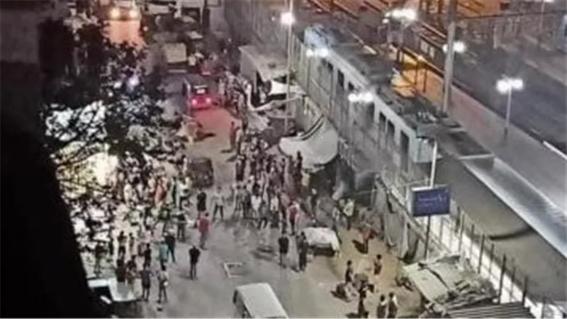 حرب شوارع ولقطات صادمة.. أول فيديو للحظة مقتل ضحية مشاجرة المرج | شاهد