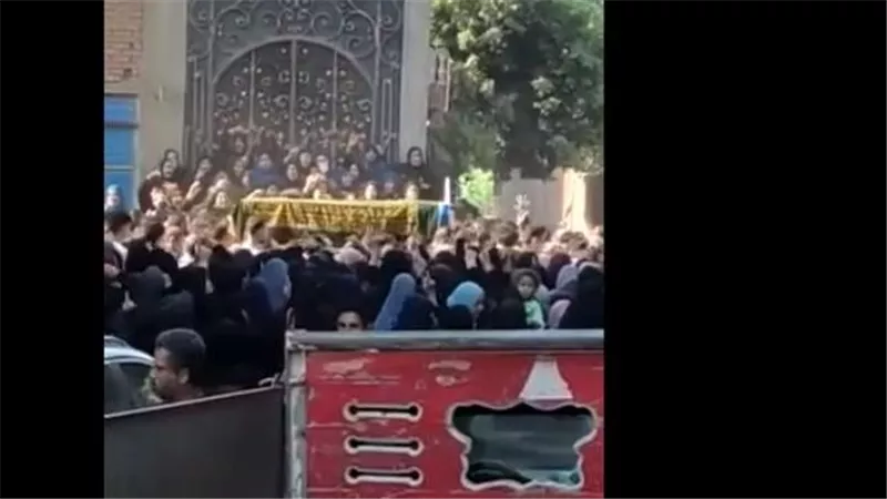 قطعوا ودانها وكسروا مناخيرها.. عزة حمادة خرجت تفك فلوس فوجدوها جثة في ترعة| شاهد 
