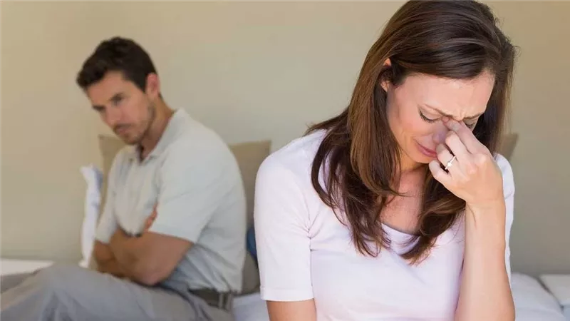 الإفتاء توضح.. حكم تبلد أحاسيس الزوج نحو زوجته وأولاده وعدم الإنفاق عليهم