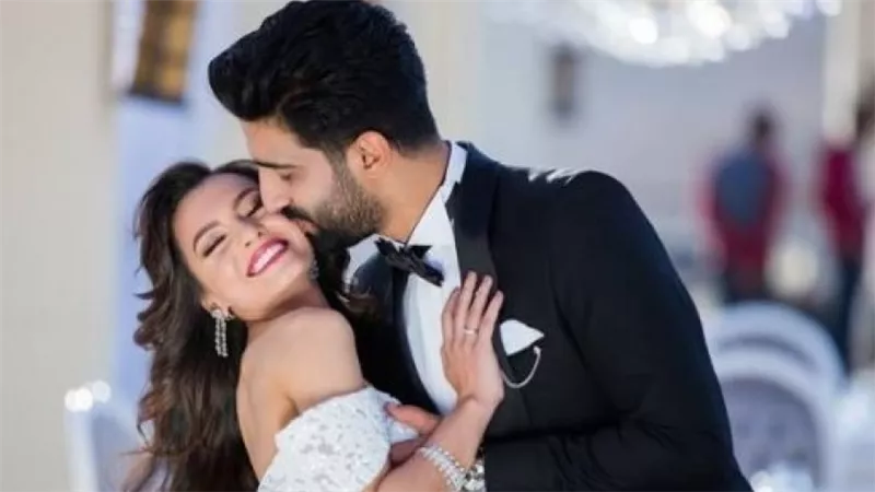 تاخدي رقمه.. حرف شافته غلط يشعل غيرة كارمن سليمان على زوجها من متابِعة |شاهد