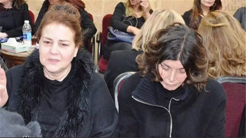 تفاصيل صادمة.. انهيار ميرفت أمين بعد وفاة دلال عبدالعزيز