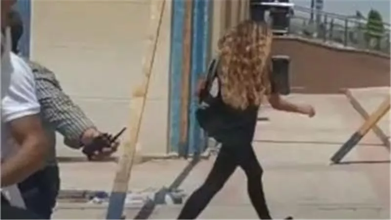 لهذا السبب..الجمهور يهاجم دينا الشربينى بعد جنازة دلال عبد العزيز