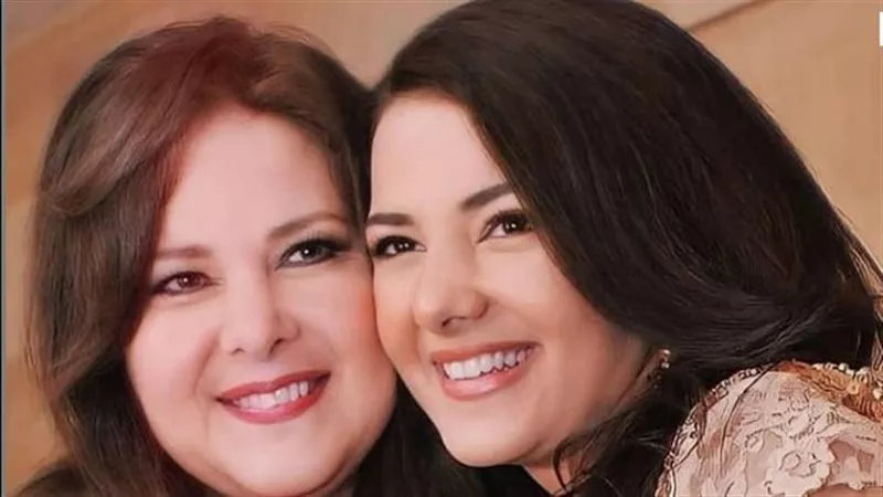 غصب عني..رسالة مبكية من دنيا سمير غانم في رثاء والدتها دلال عبد العزيز