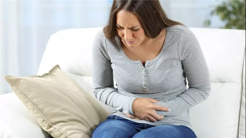  بـ 7 أعشاب طبيعية..علاج الانتفاخ والغازات بشكل سحري 