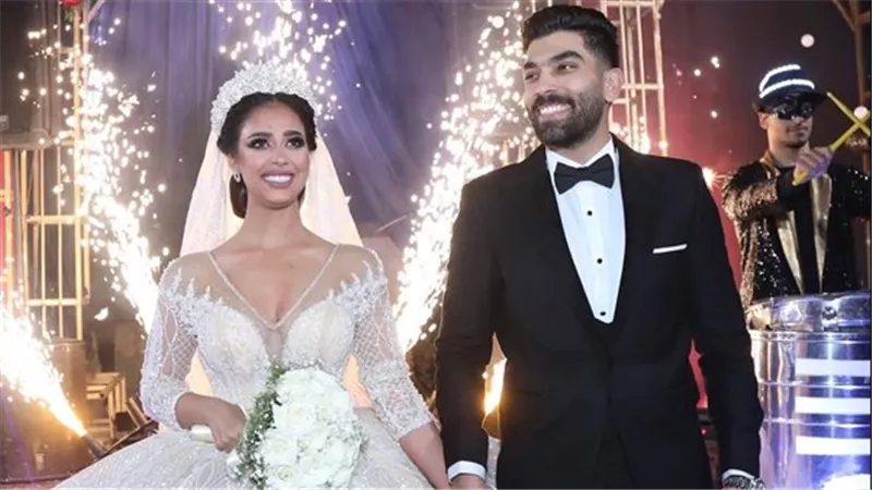 إلغاء متابعة وحذف صور.. رنا سماحة تثير الجدل حول علاقتها بزوجها.. و«سامر» يزيد الغموض| شاهد