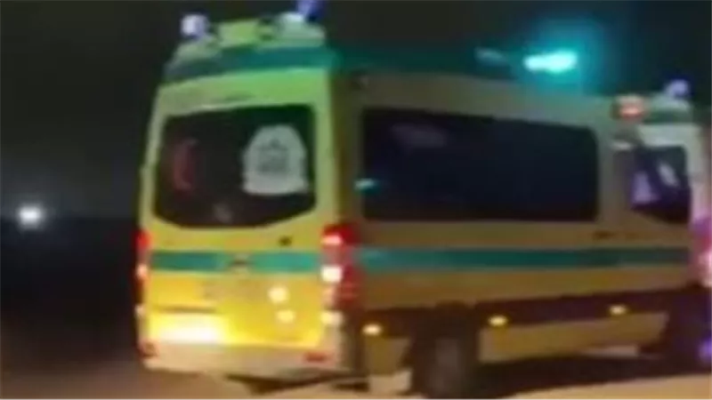 بسبب مشاجرة على راكب.. سائق يشعل النار فى توك توك ويصيب 3 أشخاص 