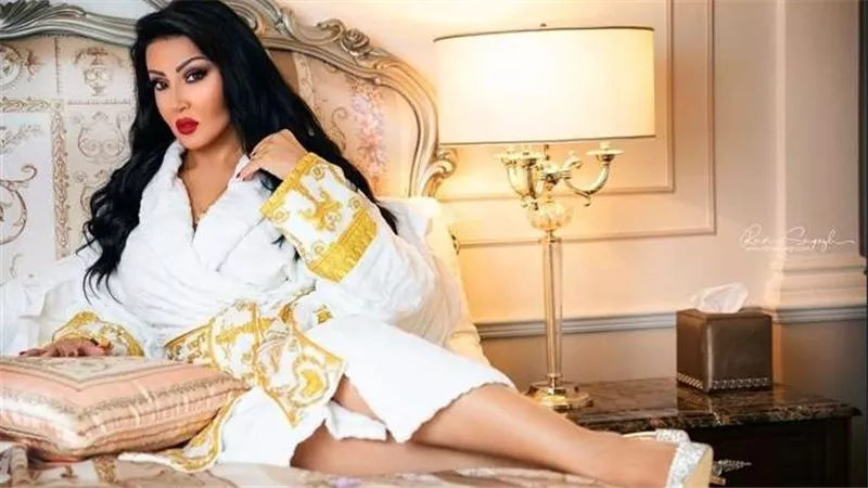 مصفية نيتي وبشرب عصير أخضر.. سمية الخشاب تكشف سر جمالها 