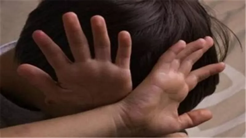  في أرض زراعية.. القبض على مزارع استدرج طالب وحاول هتك عرضه 