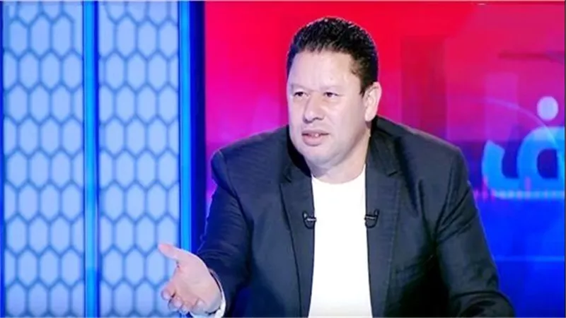 مشهد صادم.. رضا عبد العال يلطُم على الهواء بسبب حسام البدري