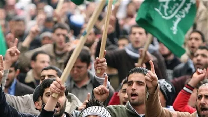 خلافات تقسم الجماعة.. تنظيم الإخوان في طريقه للتفكك والانهيار في الخارج