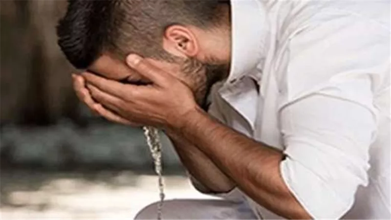 الإفتاء تجيب.. هل تجوز الصلاة بعد الاستحمام بدون وضوء؟