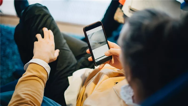 تؤثر على جهاز المناعة.. احذر استخدام الهاتف المحمول بهذه الطريقة