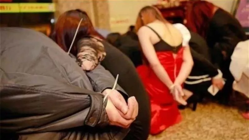  القصة الكاملة لشبكة تبادل الأزواج بالأقصر.. حاولا تقليد فيلم إباحي