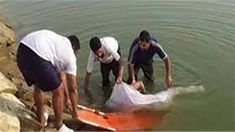 بمعاونة عشيقها.. ربة منزل تتخلص من زوجها وتلقى جثته بترعة 