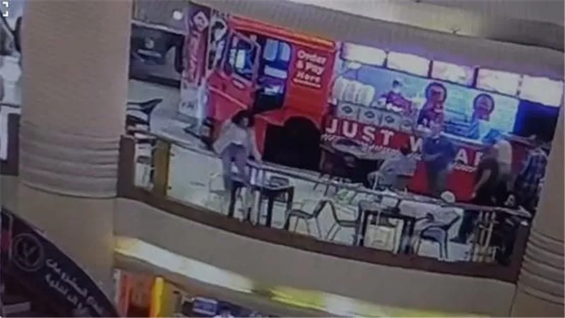 النيابة تكشف سبب الوفاة..أول فيديو للحظة سقوط فتاة من الدور السادس بمول سيتي ستارز | شاهد