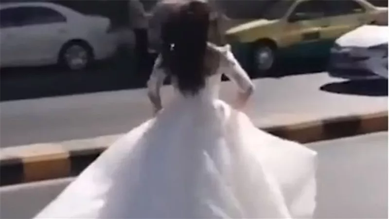 السبب صادم.. عروس تهرب من حفل زفافها 