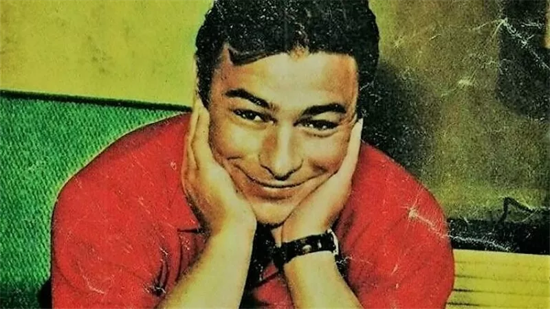 حبها 50 عاما دون زواج..حكاية أحمد رمزي مع أهم حب في حياته | فيديو