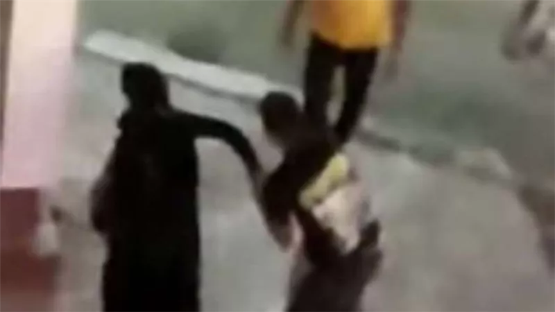 طلَّع عليا سمعة وفضحني والعِرض غالي.. اعترافات سيدة البدرشين المتهمة بطعن المتحرش