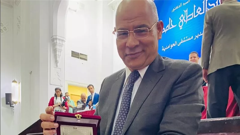 نقابة الأطباء بالجيزة تكرم الدكتور محمد نويصر مدير الإدارة الصحية بمركز الصف
