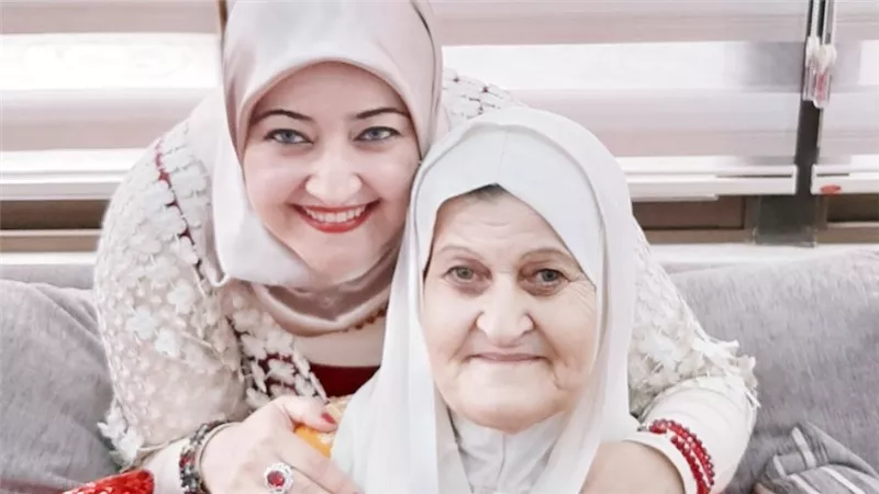 نعيمة المشايخ أمّ الأديبة د. سناء الشعلان في ذمّة الله تعالى