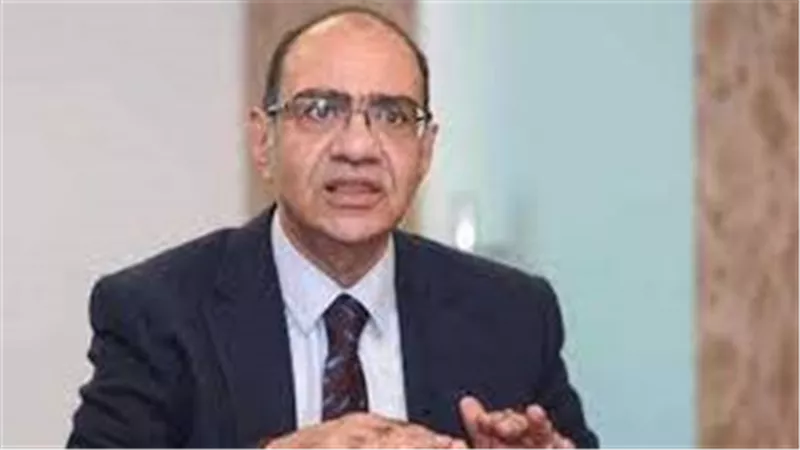 انتشار الموجة الرابعة رهيب.. رئيس لجنة مكافحة كورونا يوجه تحذيرًا للمصريين