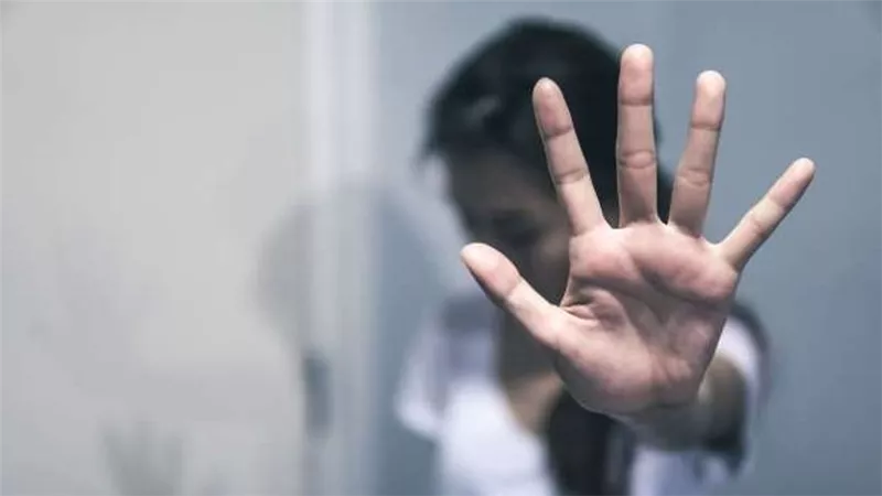 صوروها عارية.. تفاصيل صادمة في الاعتداء على فتاة بتوك توك في الإسكندرية